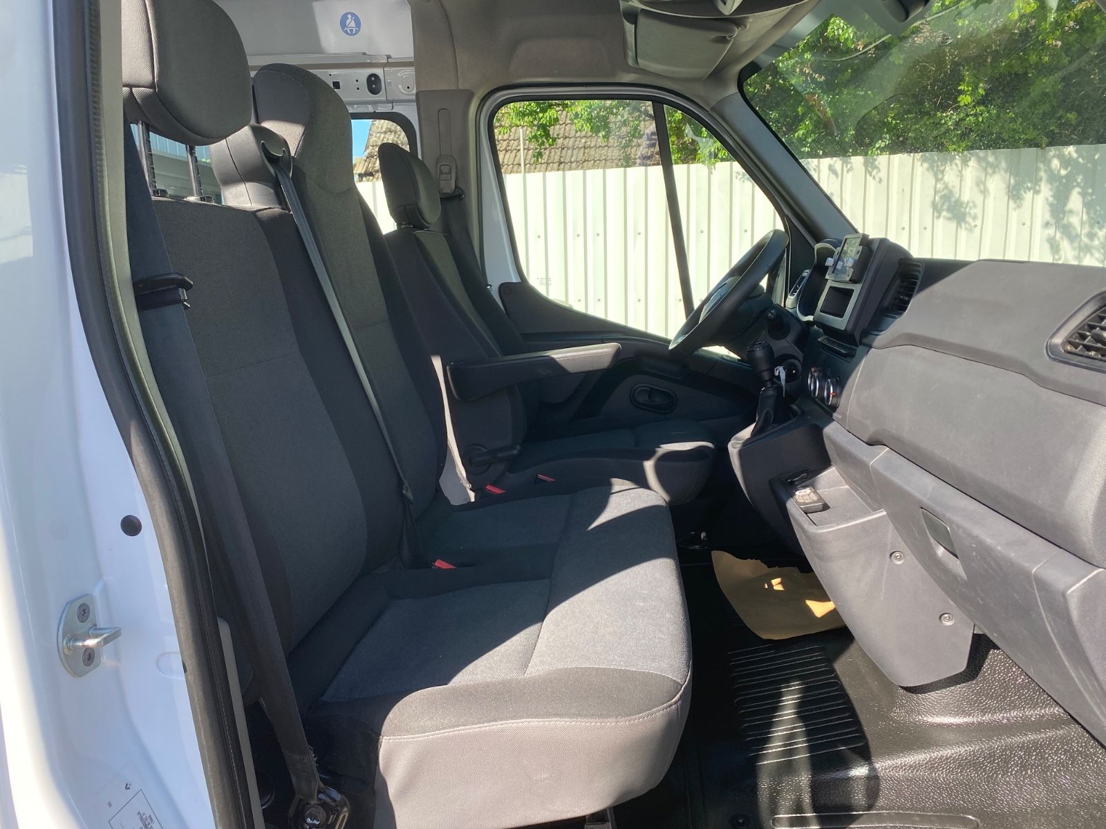 Fahrzeugabbildung Renault Master III Kasten L3H2 3,5t Doka,7-Sitzer,AHK
