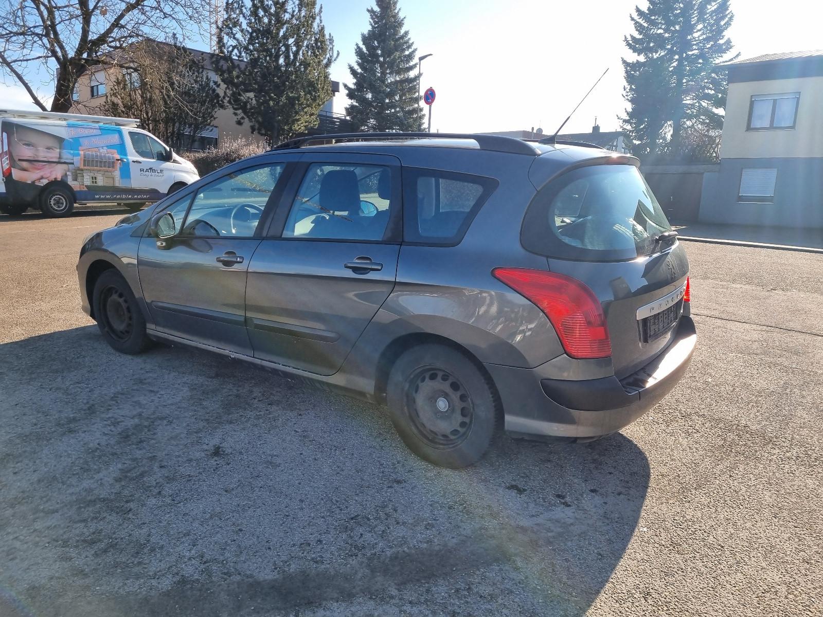 Peugeot 308 2011 — photo 17