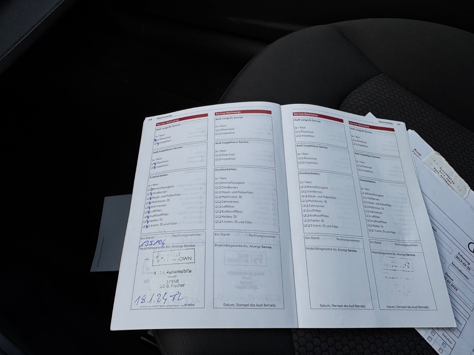 Fahrzeugabbildung Audi A1 attraction*SZH*Klima*PDC*8Fach*Garantie