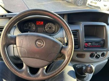 Opel Vivaro - 11