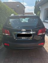 Kia Sorento 2.0 CRDi 2WD Attract - Kia Sorento aus 2011 mit Diesel-Antrieb