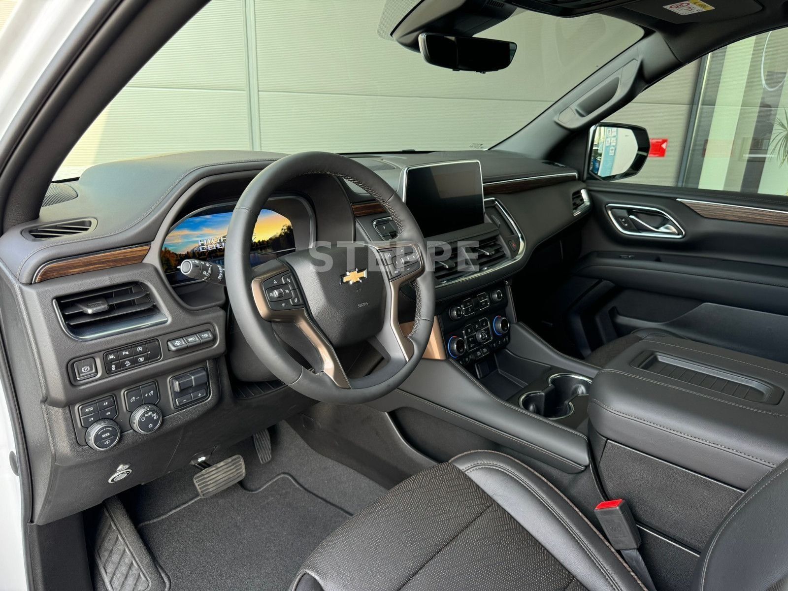 Chevrolet Tahoe 6,2 LPG  High Country AHK  22Alu