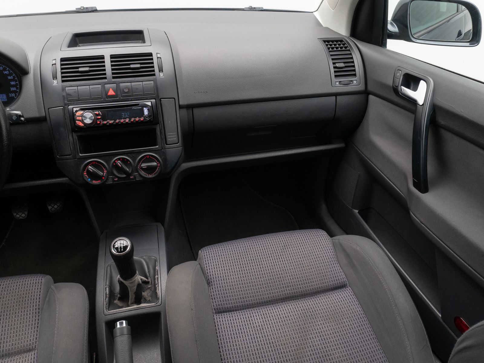 Fahrzeugabbildung Volkswagen Polo 1.4 Trendline Sportstz Klimanlage ABS Stoff