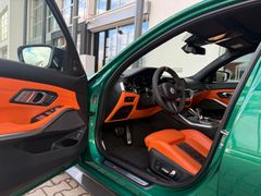 BMW M3 xDrive Competition/ H&K/ BICOLOR/ CARBON SEAT BMW M3 xDrive Competition/ H&K/ BICOLOR/ CARBON SEAT