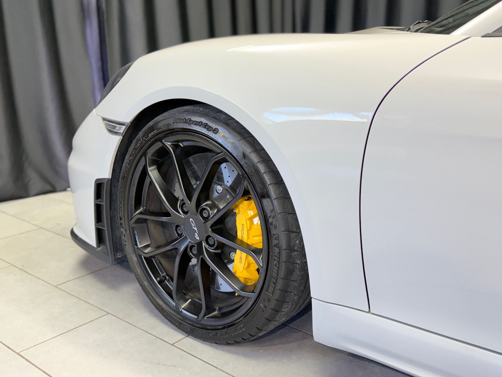 Fahrzeugabbildung Porsche Cayman GT4|918 SCHALENSITZE|PCCB|1.HAND|SCHALTER