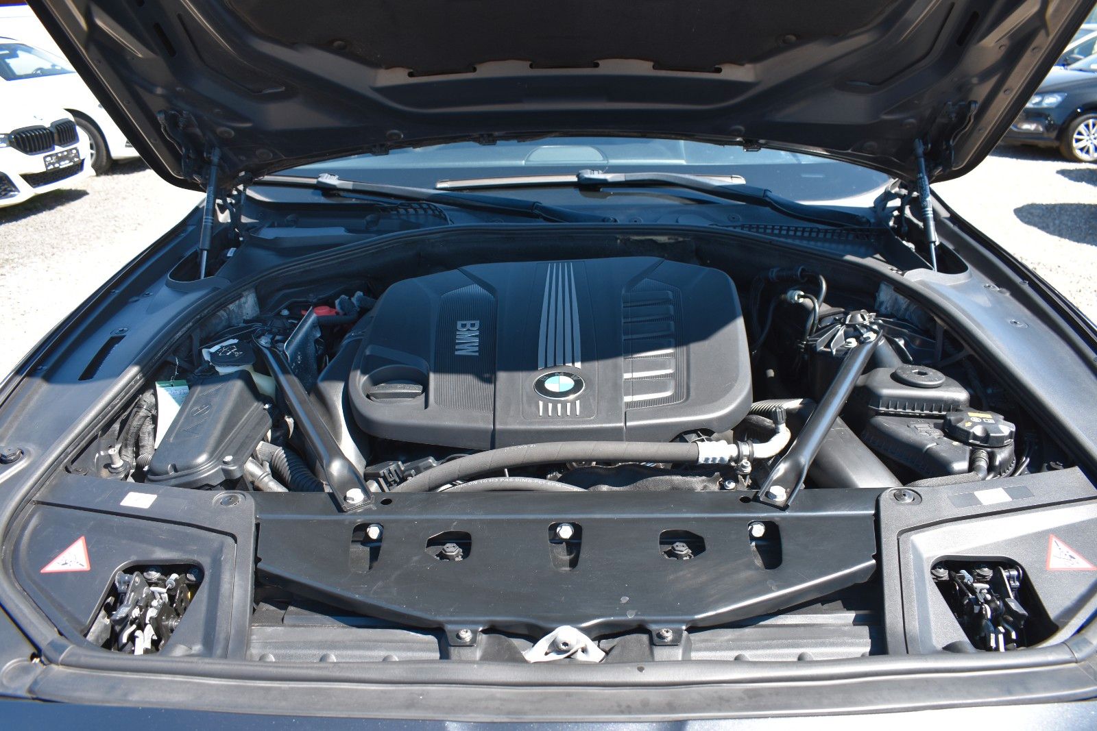 Fahrzeugabbildung BMW 530d Limousine xDrive AHK/Memory/ACC/SLI/Leder