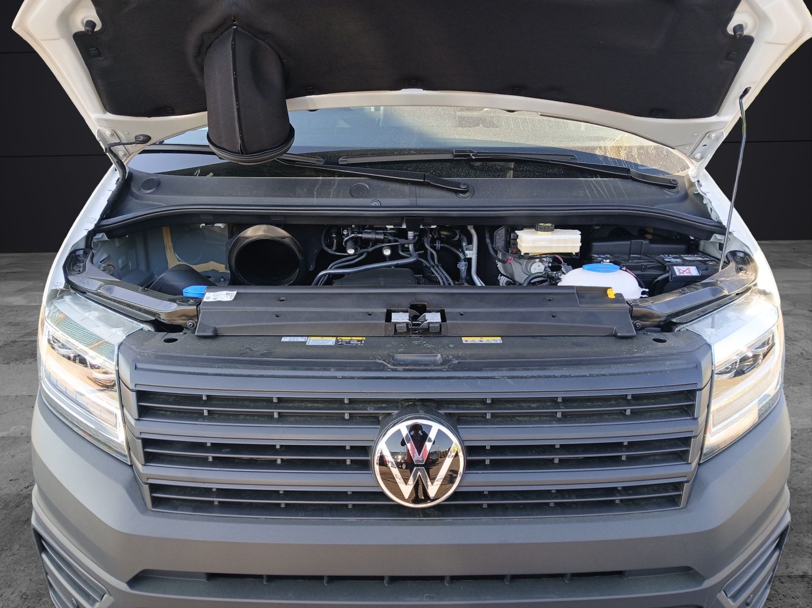 Fahrzeugabbildung Volkswagen Crafter Kasten TDI 130 kW MR 4 MOTION TLED RearV