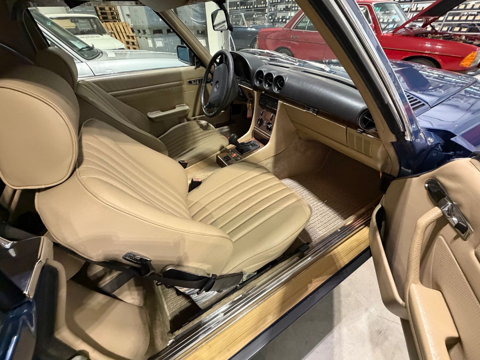 Fahrzeugabbildung Mercedes-Benz SL 300