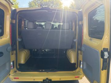 Renault Trafic L1H1  Expression+Navi+AHK+9Sitze+Bett