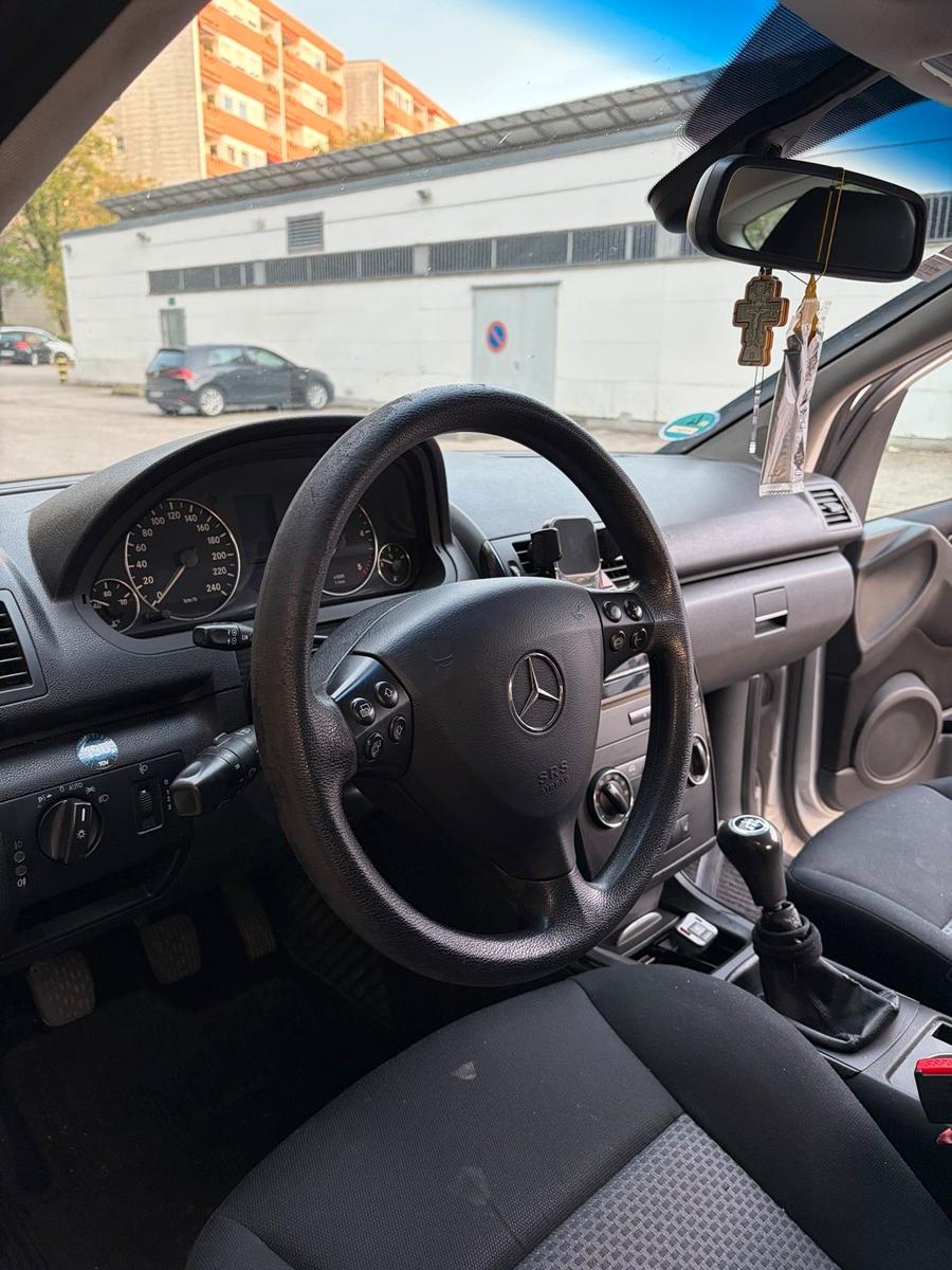 Mercedes-Benz A180 2006 — photo 10