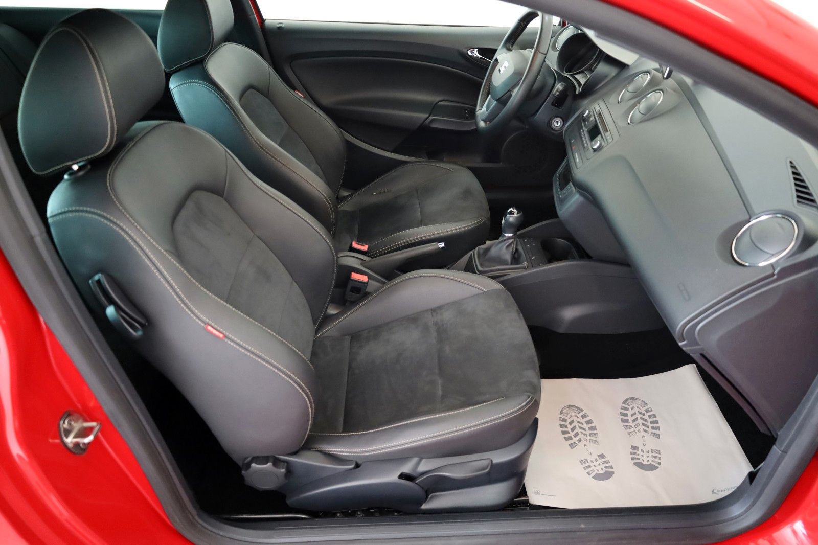 Fahrzeugabbildung SEAT Ibiza SC Style T.Leder,Navi,Xenon,SH,Kamera