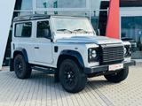 Land Rover Defender 90 E Station Wagon - Land Rover Defender: Geländewagen