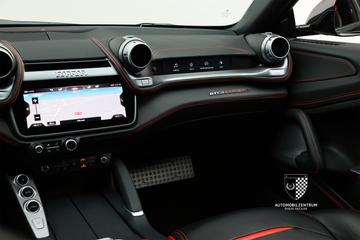 صورة مصغرة 32 لـ 2018 Ferrari GTC4LUSSO