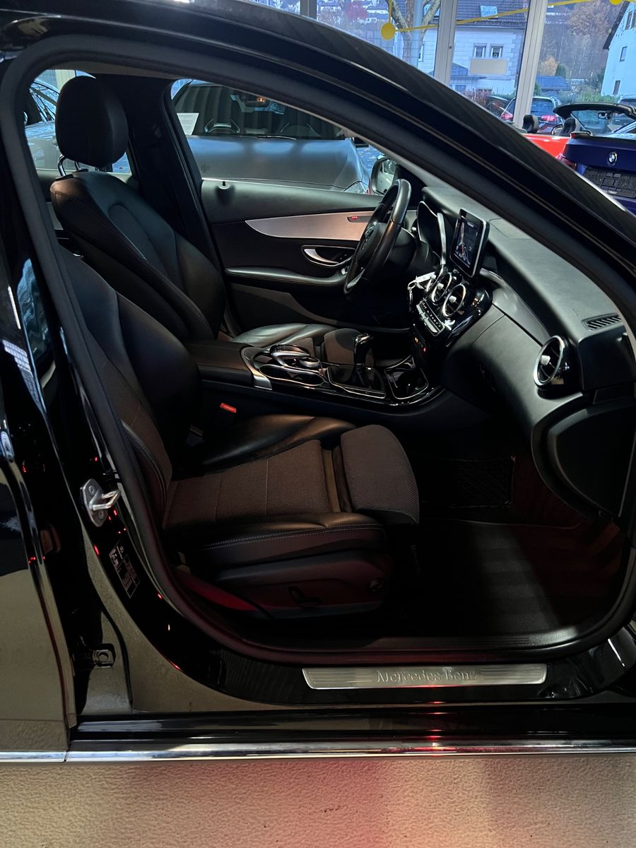 Fahrzeugabbildung Mercedes-Benz C 200 d Lim. Sport line * SITZH*TEILLEDER*NAVI*