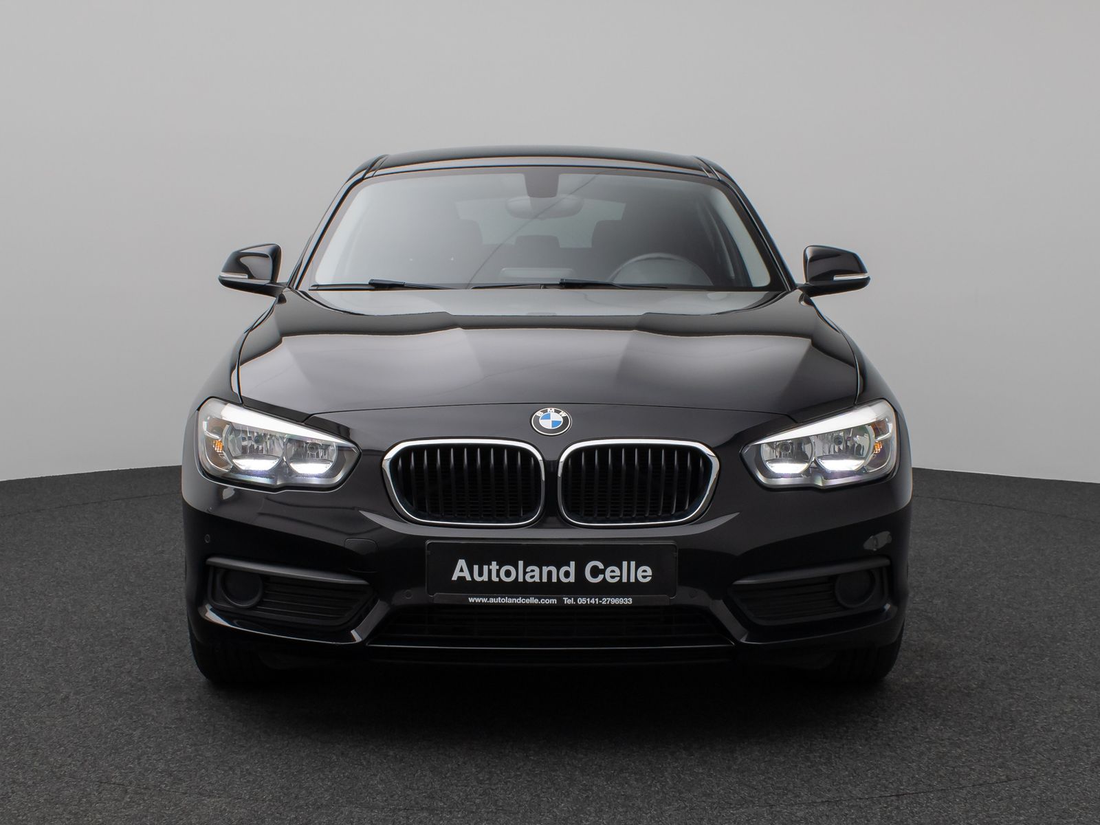 Fahrzeugabbildung BMW 118i Parkassist Sitzheizg USB Regensensor 8fach