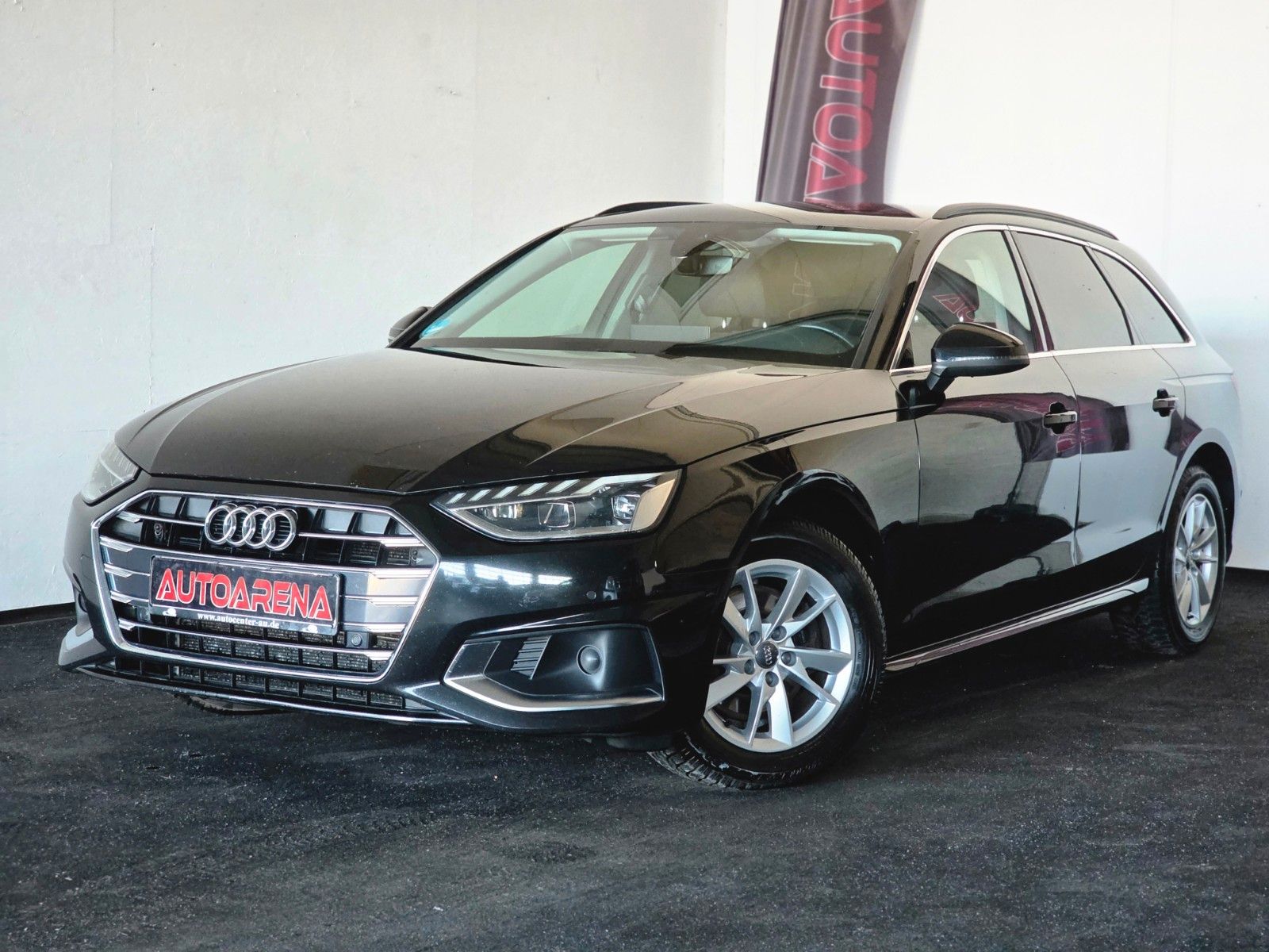 Audi A4 - 1
