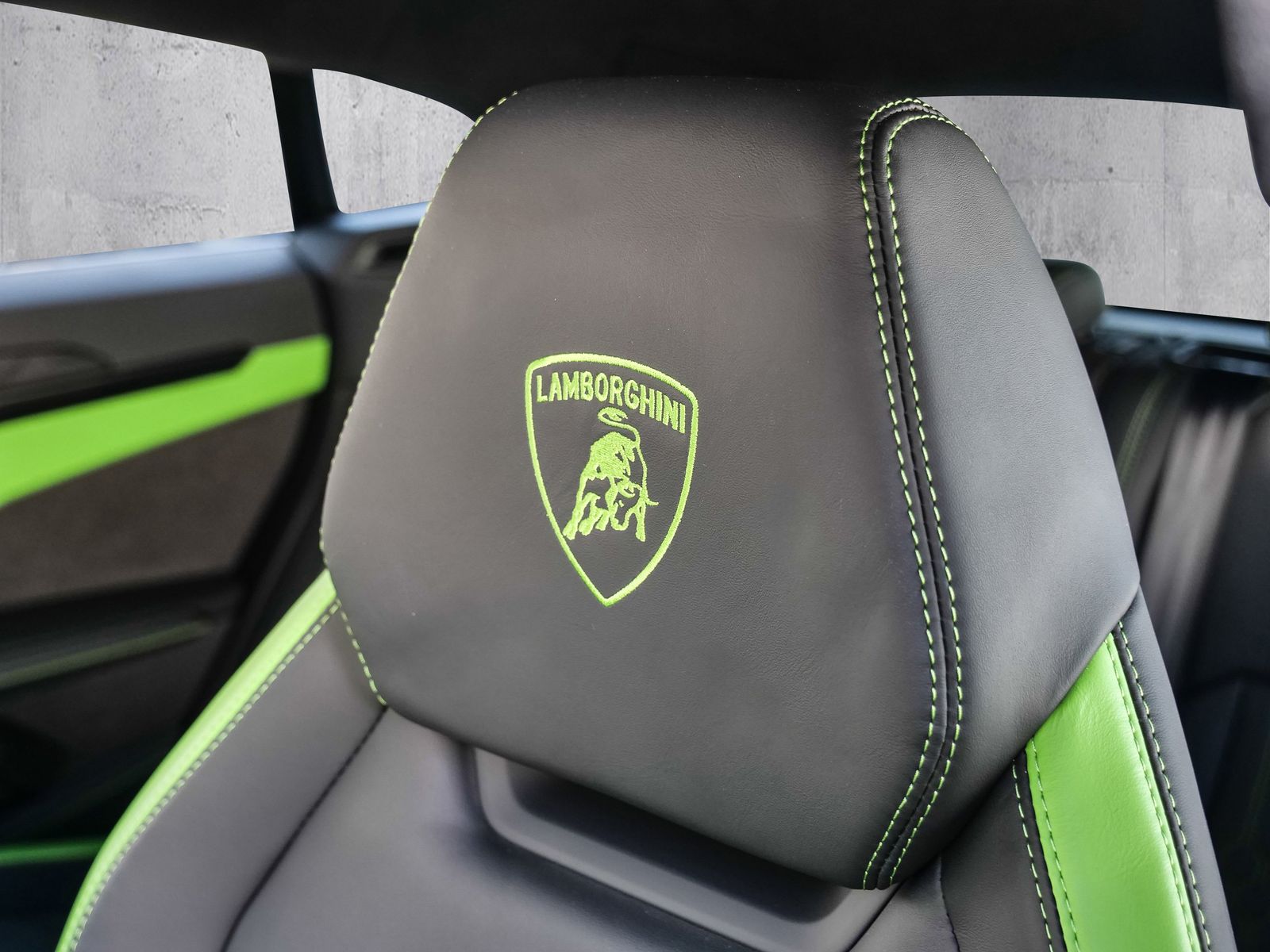 Lamborghini Urus SE Verde Selvans, Big Interior Carbon Pack foto 17