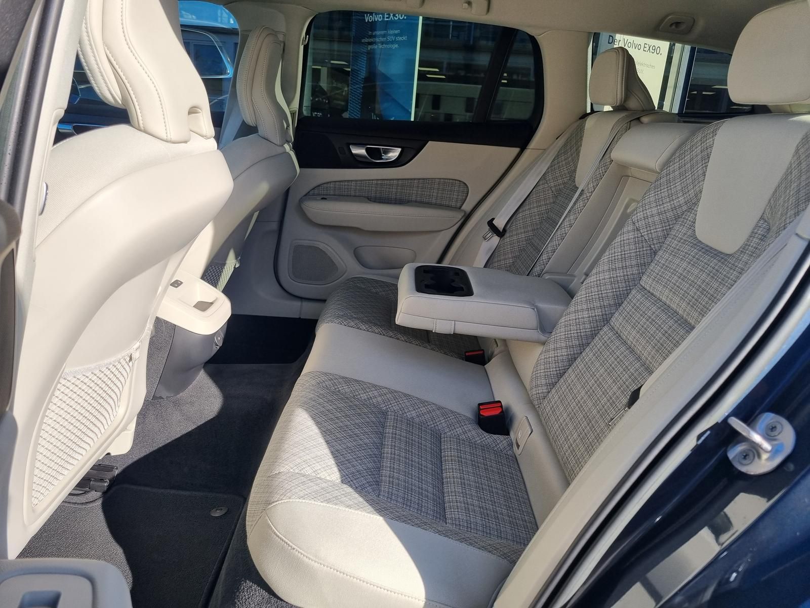 Fahrzeugabbildung Volvo V60 B4 D Core