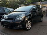 Toyota Corolla Verso 2.2 D-CAT 7-Sitzer TÜV - Toyota Corolla Verso: D Cat