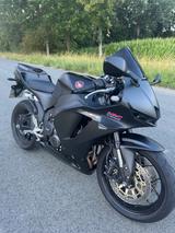 Honda CBR 600 RR (PC69) | EZ 07/2024 | 1.800 km  - HONDA SCHWARZ CBR 600 RR