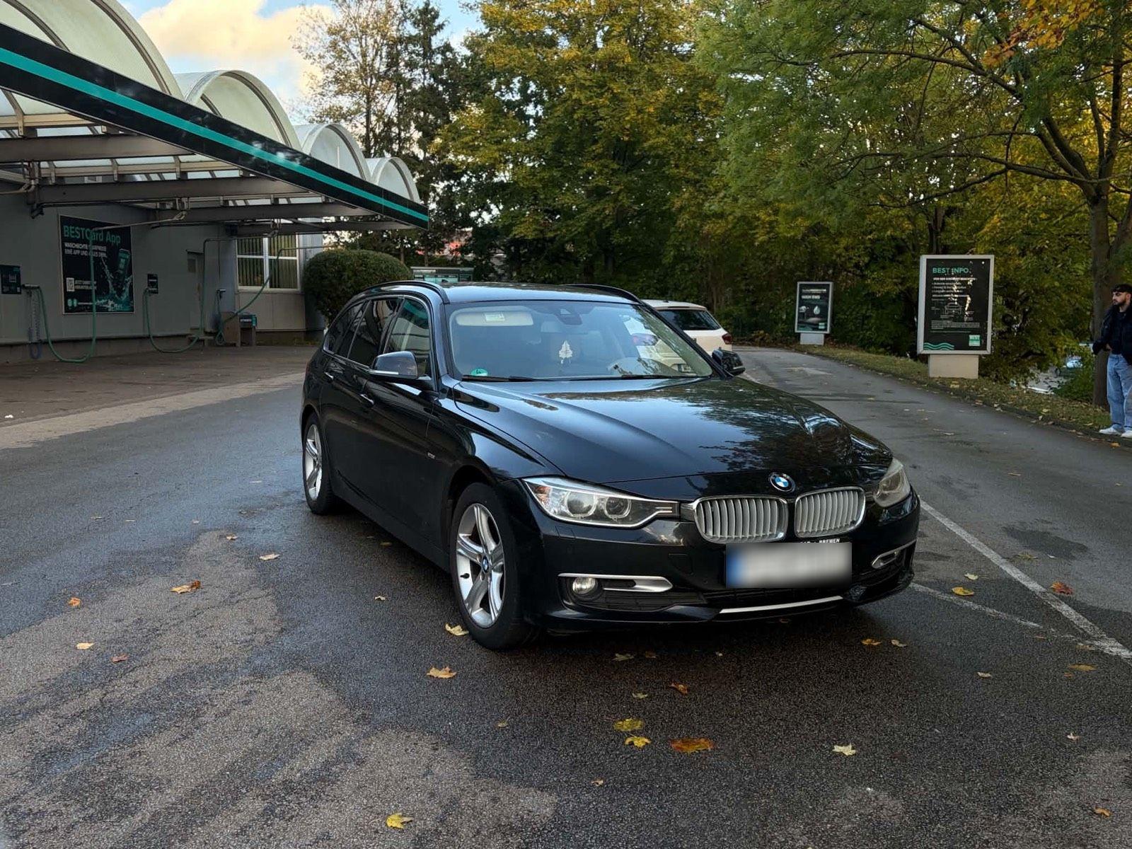 BMW 320 2013 — вигляд ззаду