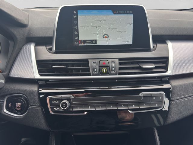 Fahrzeugabbildung BMW 218i Gran Tourer M Sport+Sportfahrwerk+LED+Navi
