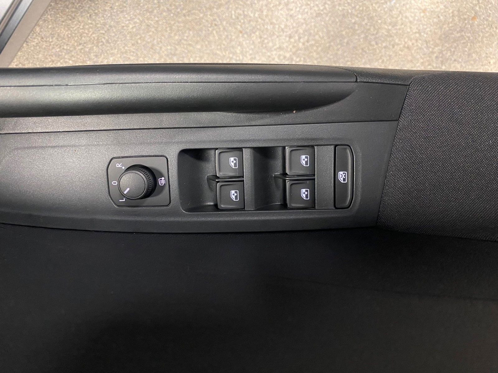 Fahrzeugabbildung SKODA Fabia 1.0 TSI Selection+bis 2030 Garantie+100tKM