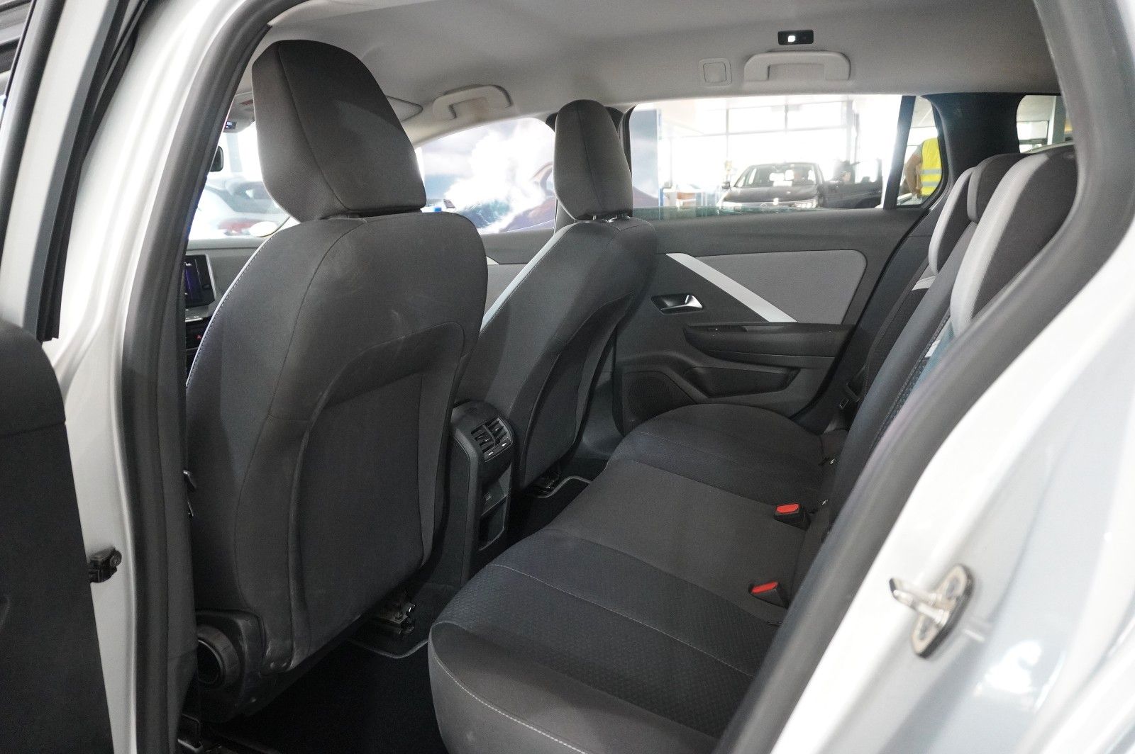 Fahrzeugabbildung Opel Astra L ST 1.5D BUSINESS NAVI/LED/KAMERA/SPORT