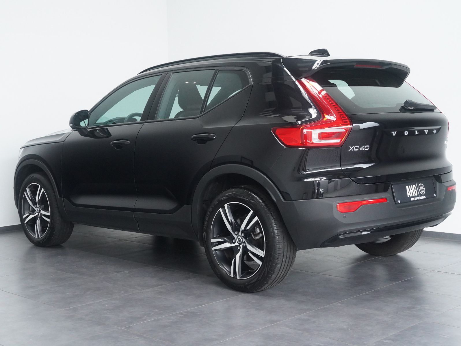 Fahrzeugabbildung Volvo XC40 B4 B R Design LED/NAVI/ACC/LEDER/360°
