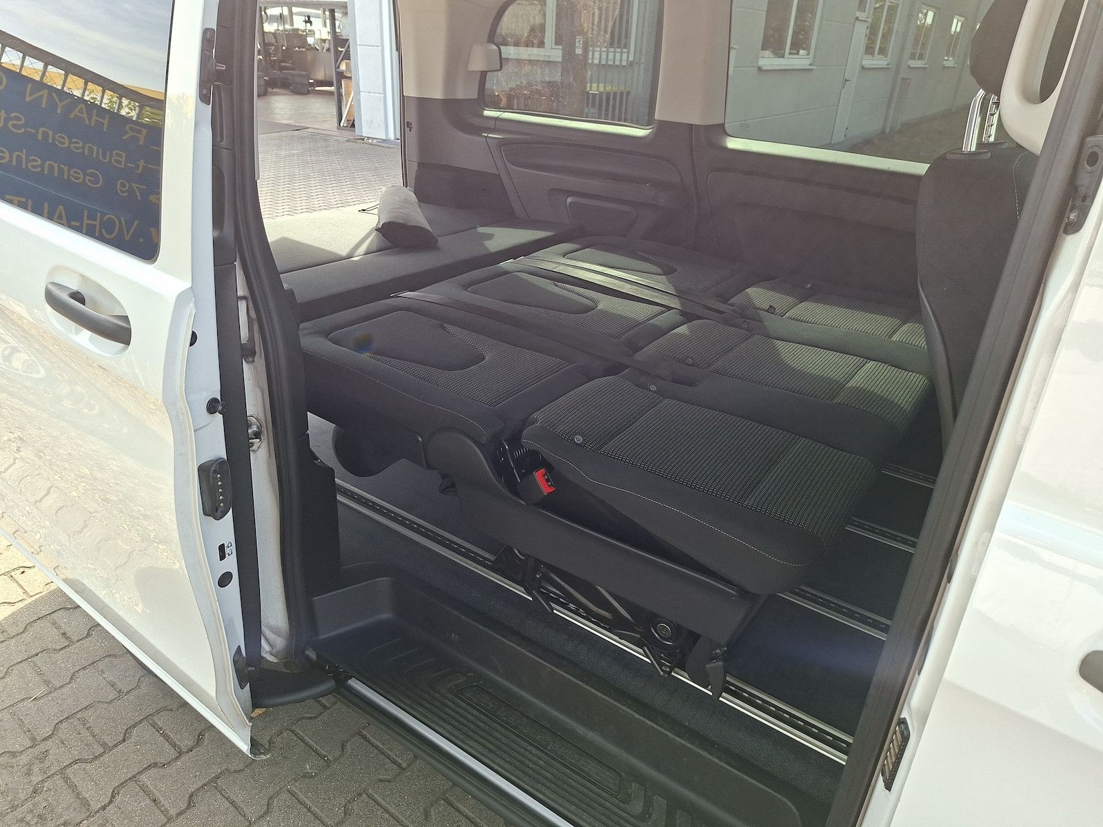 Mercedes-Benz Vito Tourer 2.0RWD PRO Schlafbank Standhzg AHK 1