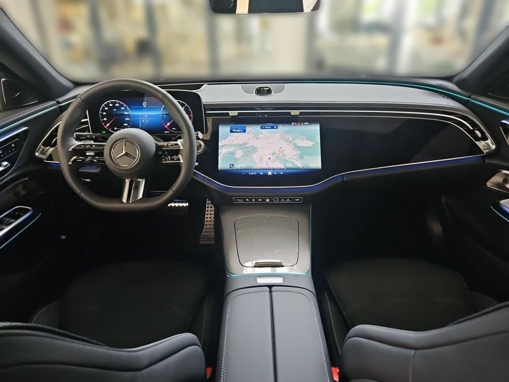 Fahrzeugabbildung Mercedes-Benz E 450d 4M T-Modell +AMG+AHK+AIRMATIC+PANO+HEAD++