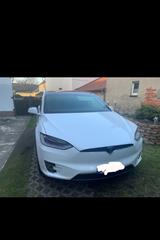 Tesla Model X 90D - - weiße Tesla Model X