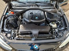 Fahrzeugabbildung BMW 118 i Advantage LED PDC NAVI SHZ
