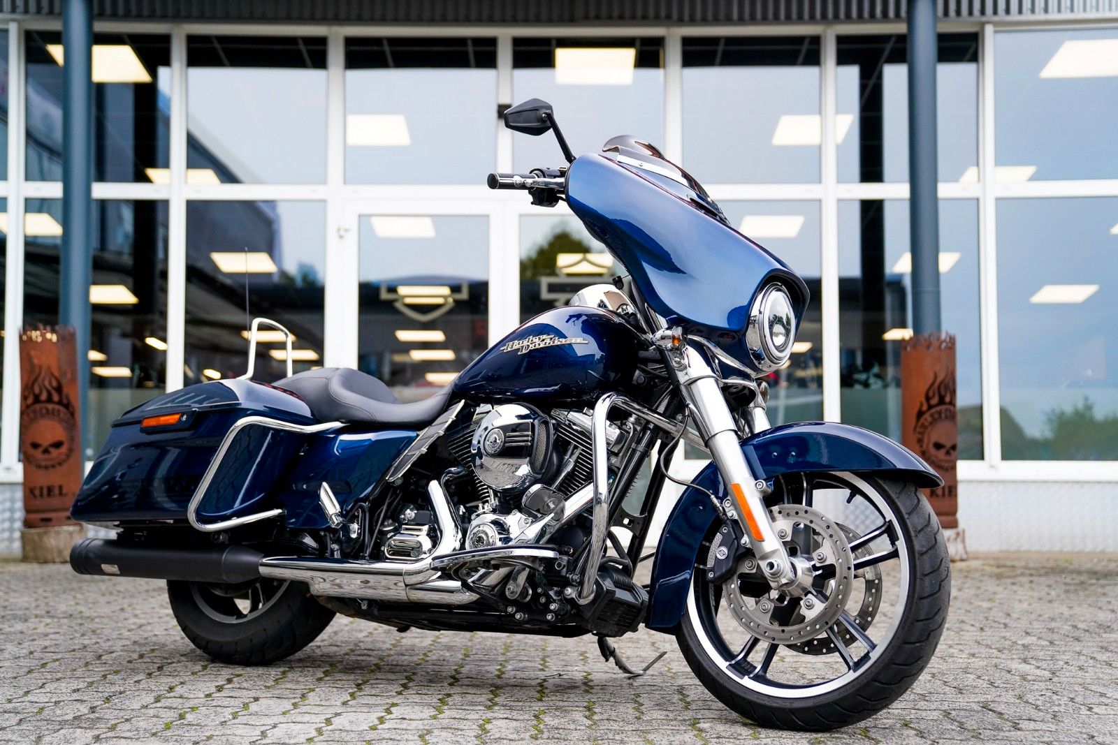 Fahrzeugabbildung Harley-Davidson FLHX Street Glide 103 cui - Jekill -