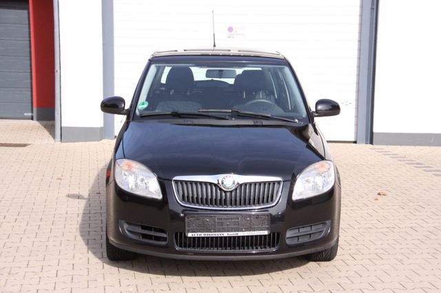 Skoda Fabia Style Edition <Klimaautomatik / PDC>