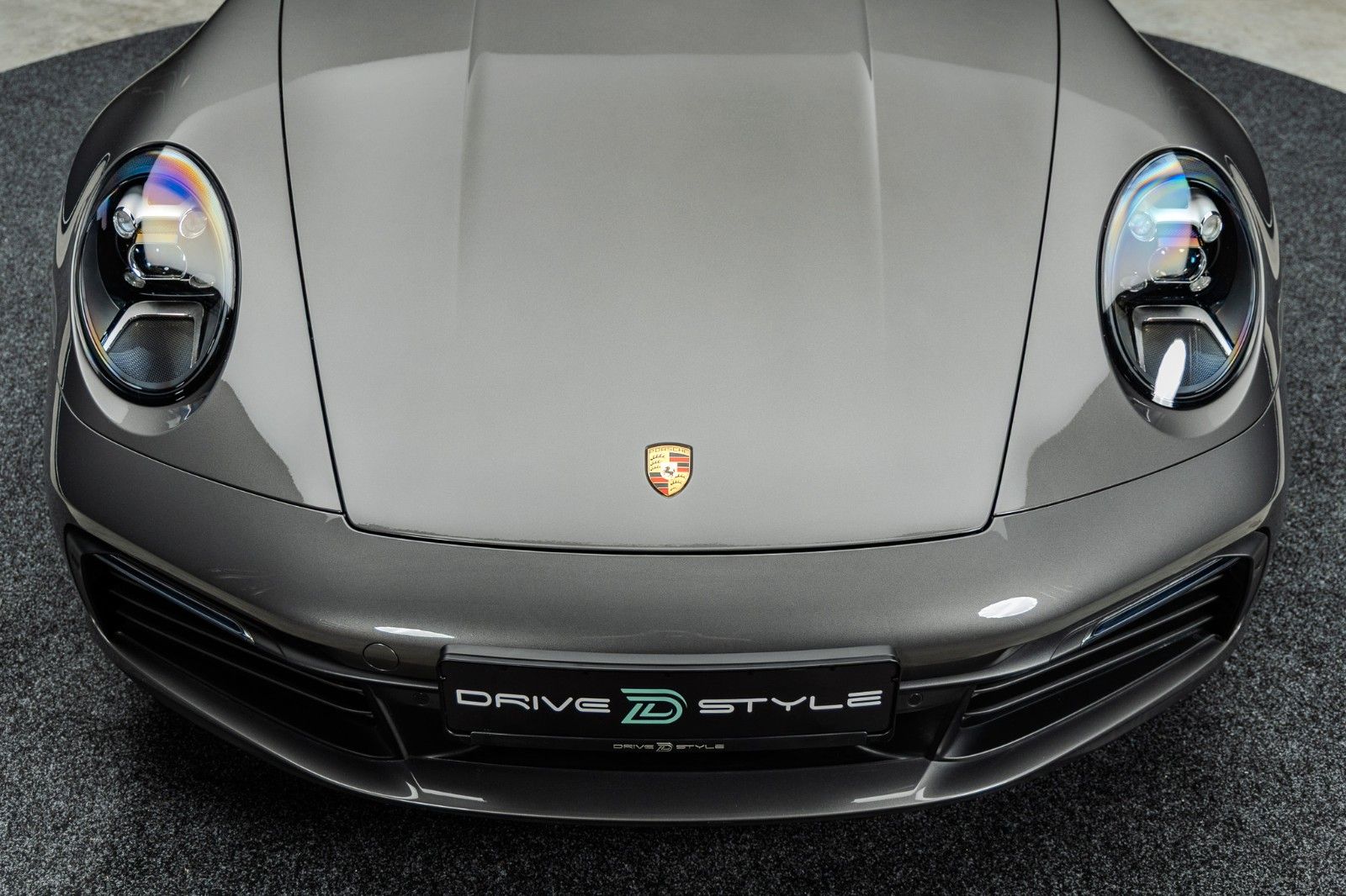 Fahrzeugabbildung Porsche 992 + 1. Hand + 16.050 km + Schiebedach + PDK