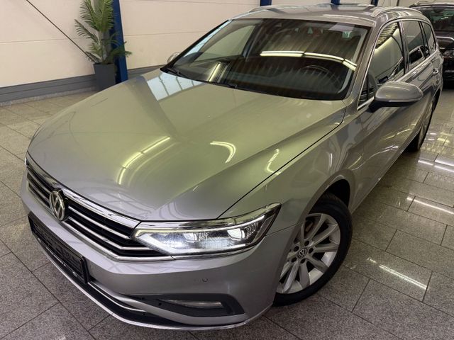 Volkswagen Passat 2.0 TDI*ELEGAN*DSG*NAVI*RFK*ACC*LANE*MATR