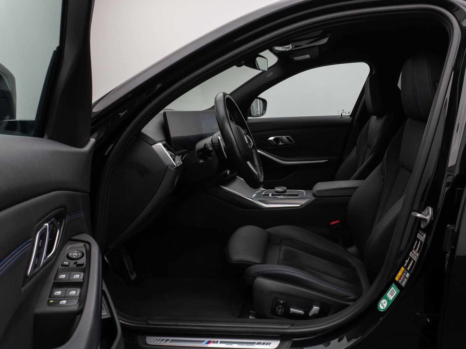 Fahrzeugabbildung BMW 330e M Sport Pro Kamera DAB CockPitPro Komfort