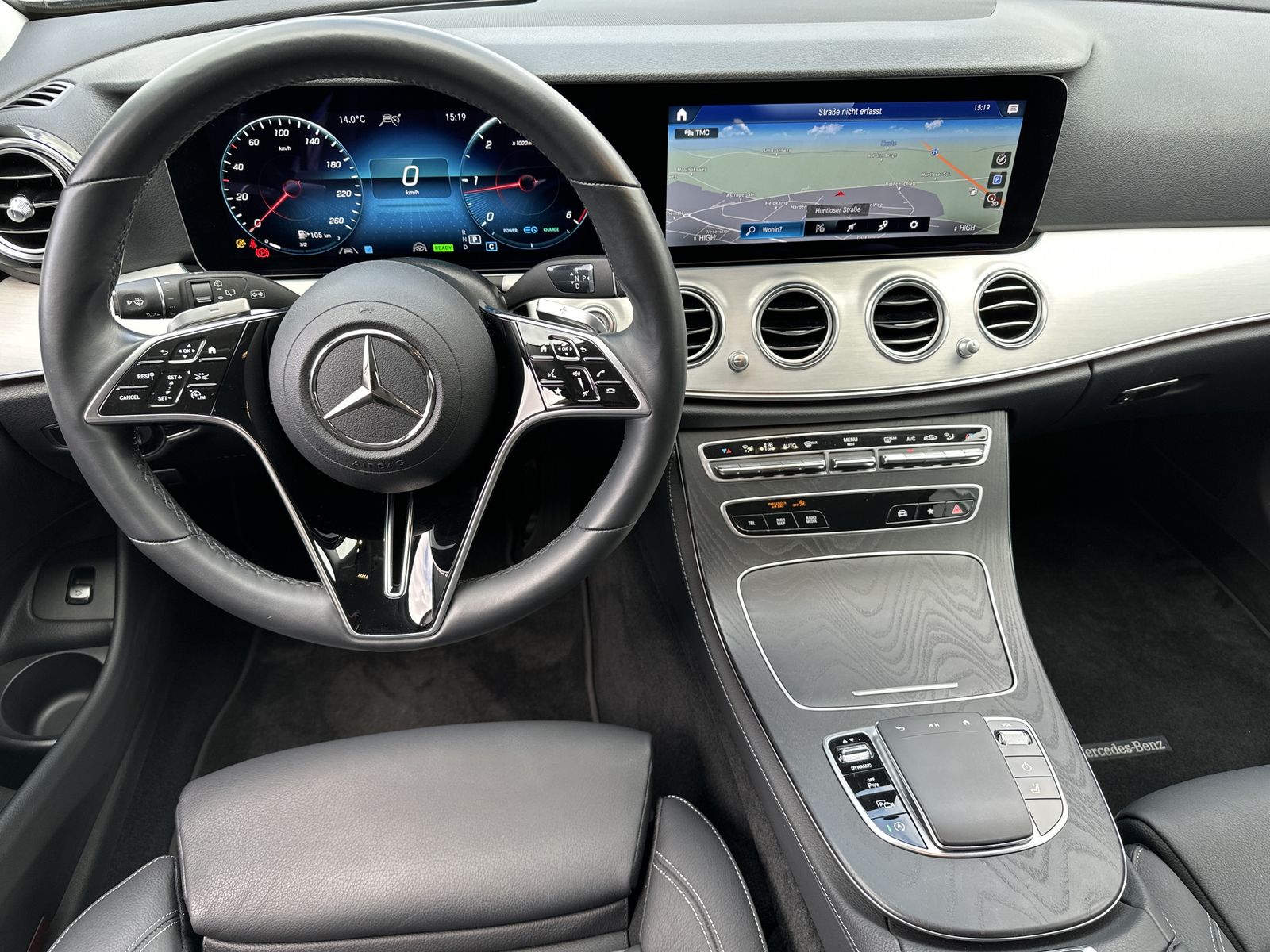 Fahrzeugabbildung Mercedes-Benz E 300d T 4M Avantgarde NAV+LED+360°+WIDE+HUD+1HD