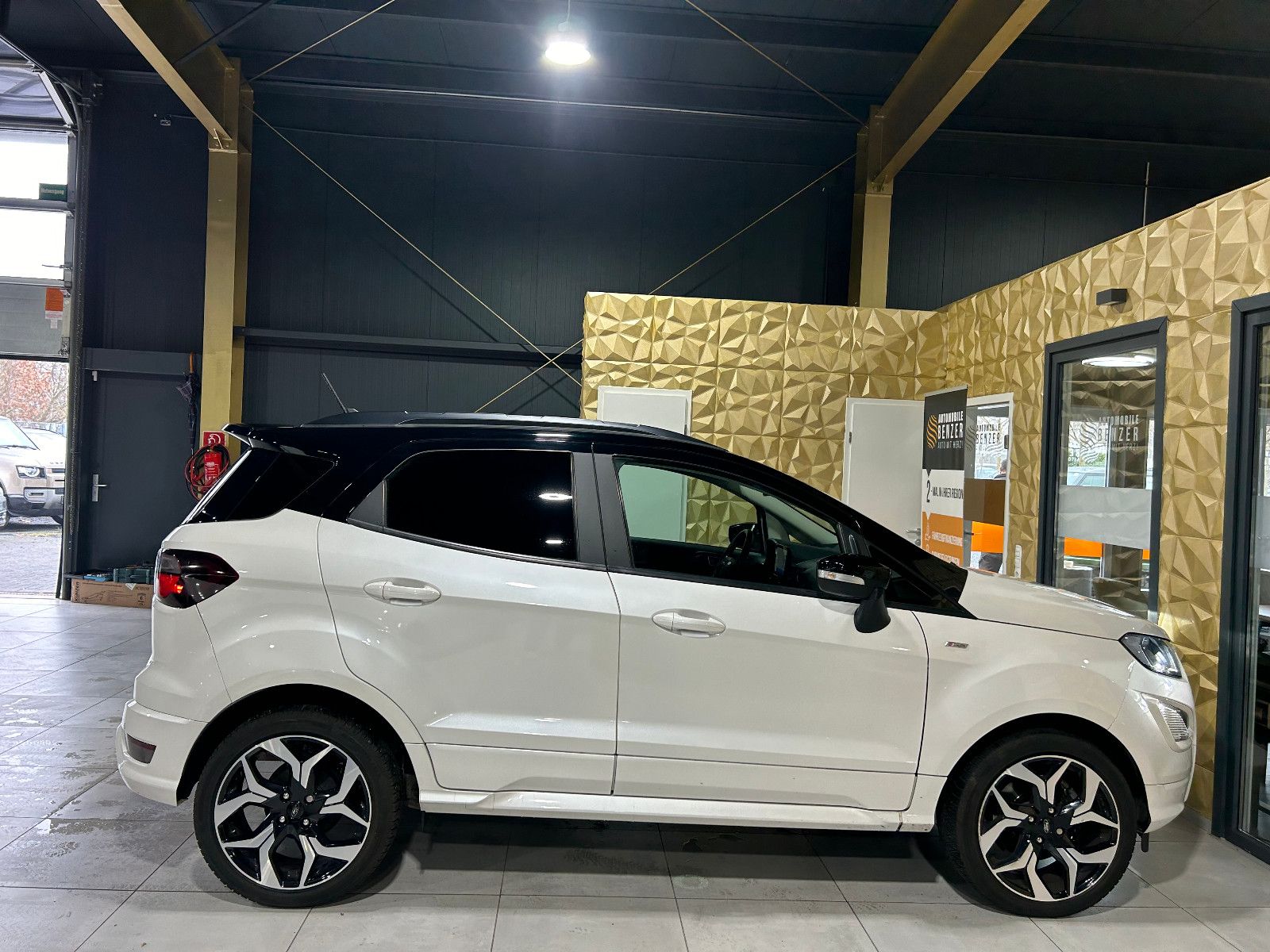 Fahrzeugabbildung Ford EcoSport ST-Line/KAMERA/NAVI/PANO/APPLE/SHZ