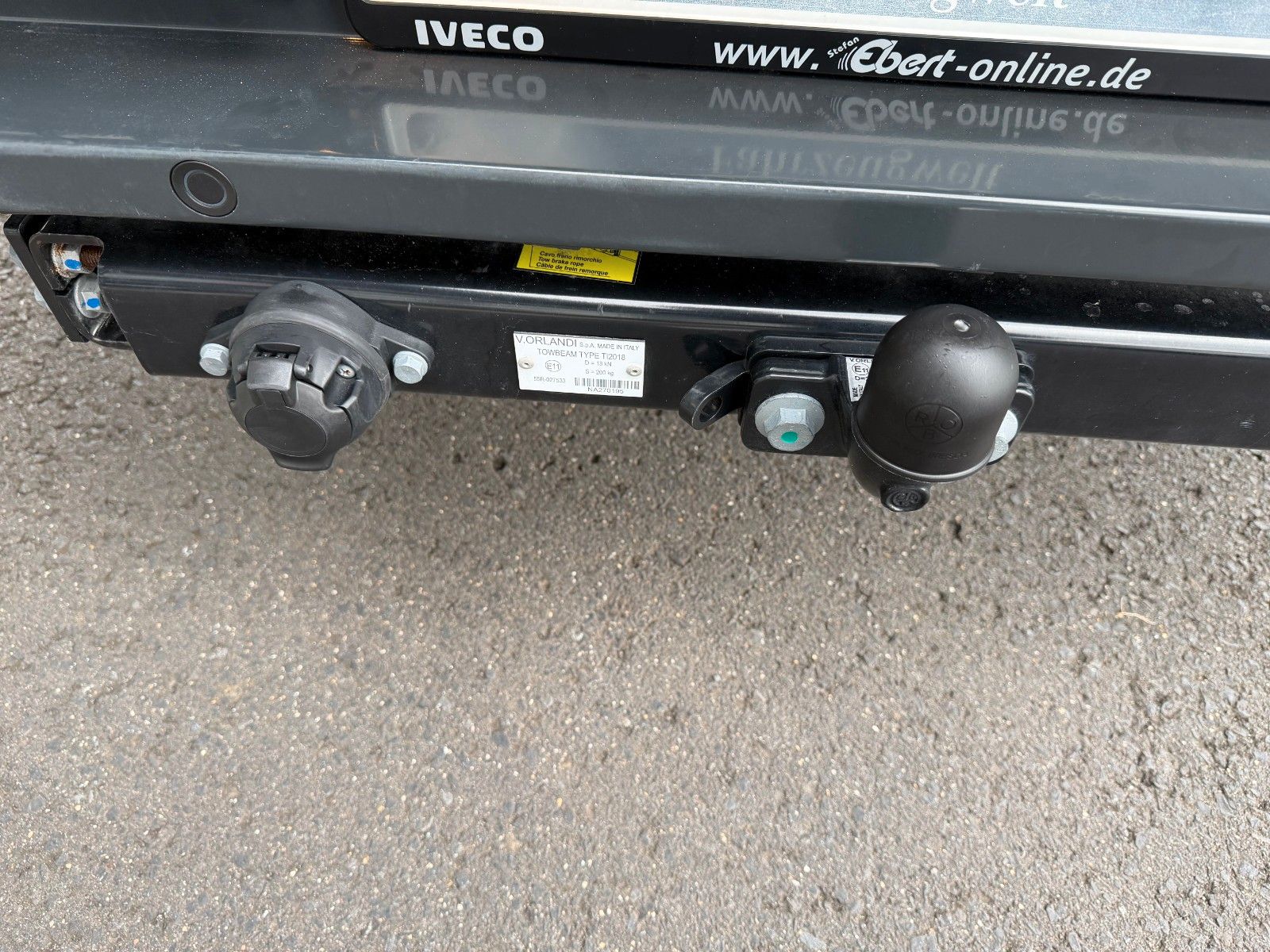 Fahrzeugabbildung Iveco Daily 35S16 A8 *R.3450mm*Automatik*AHK*7-Sitze*