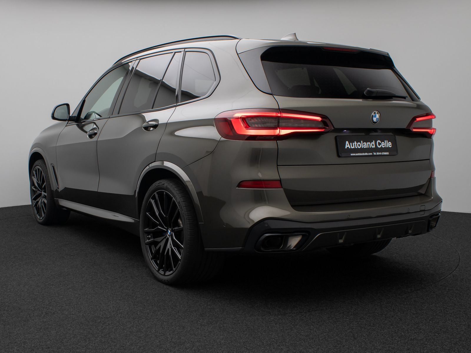 Fahrzeugabbildung BMW X5 xD40d M Sport Panorama Laser 360°HUD DAB H/K