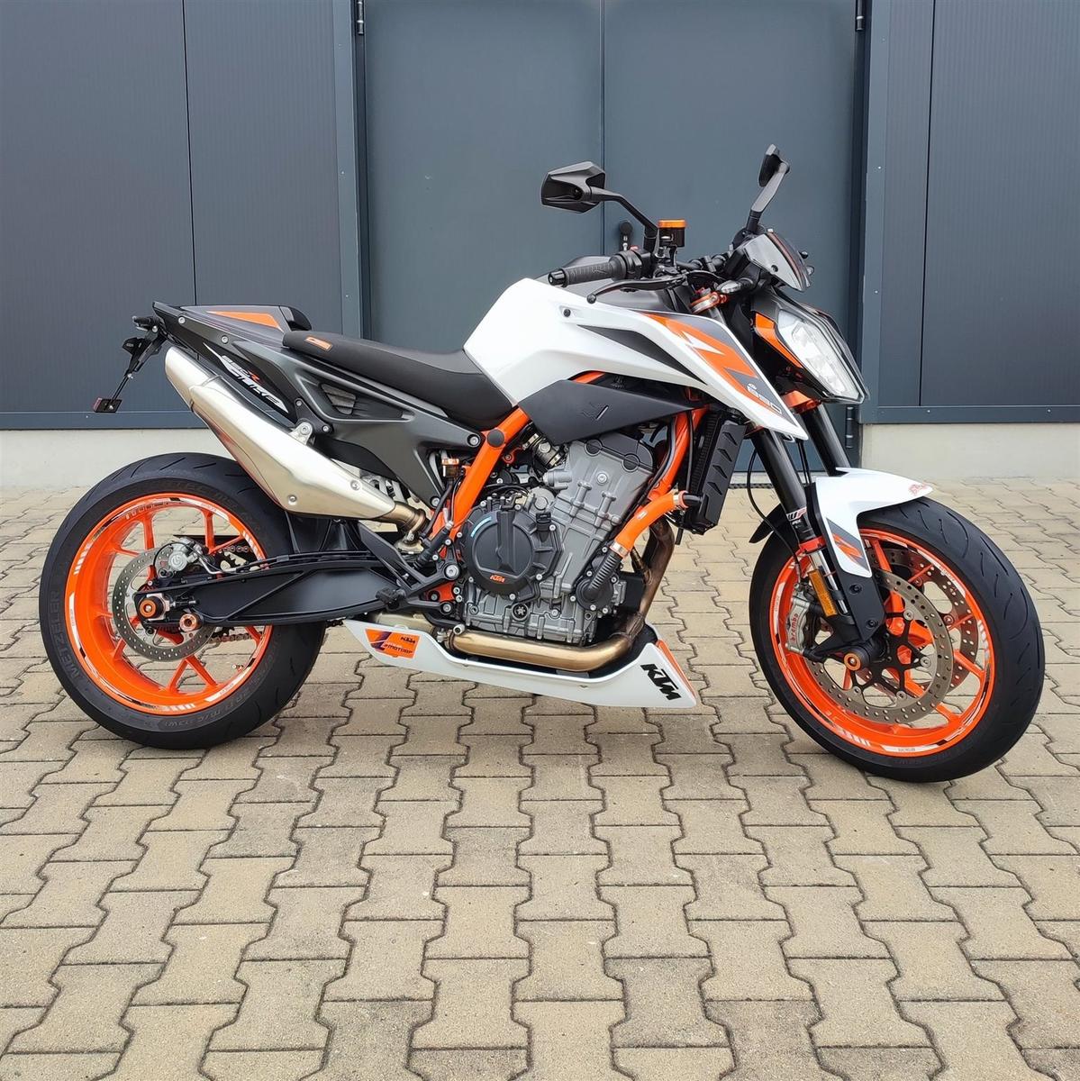 KTM 890 Duke R