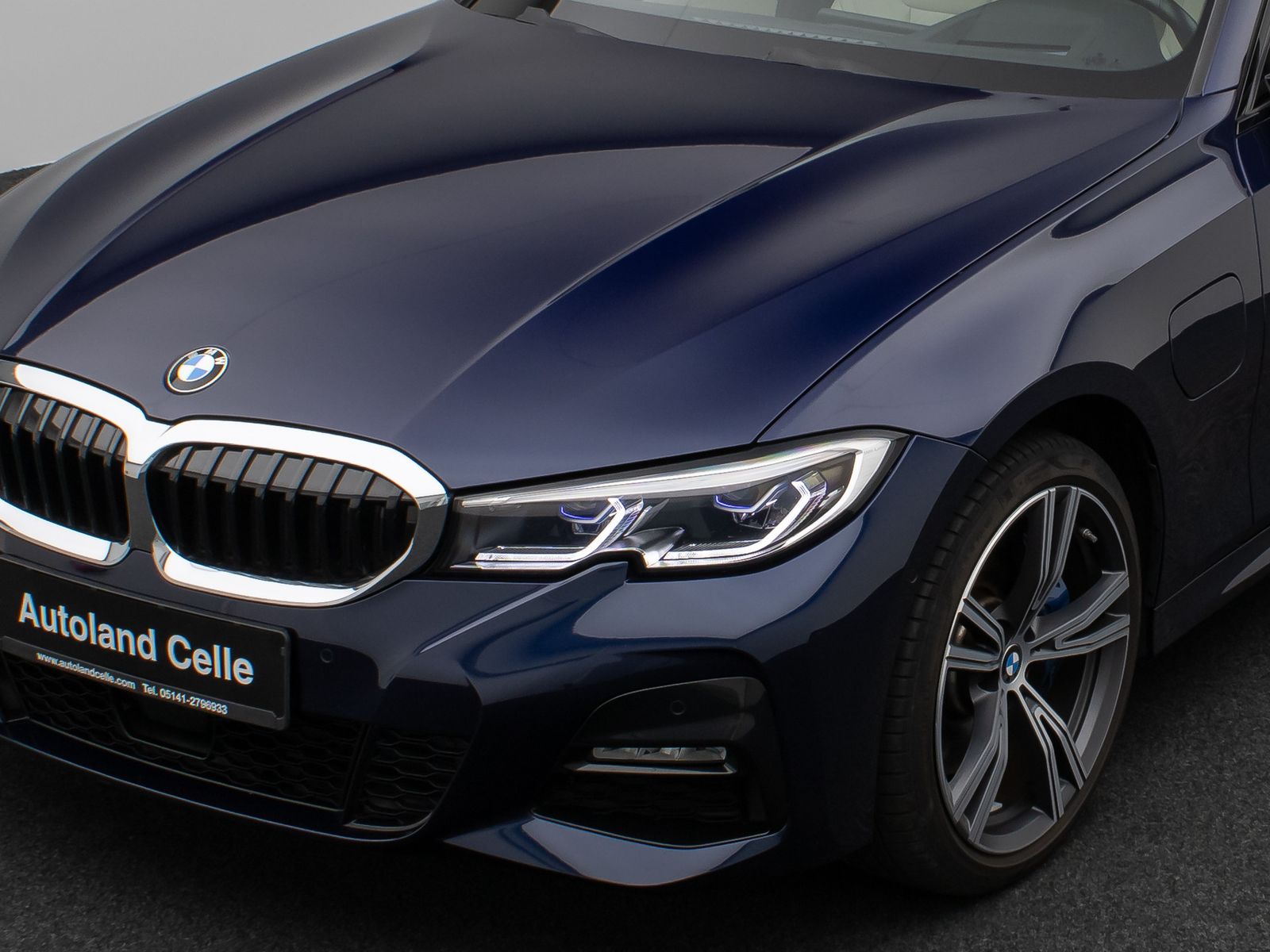 Fahrzeugabbildung BMW 330e xD M Sport Panoram Kamera Laser HUD DAB H/K