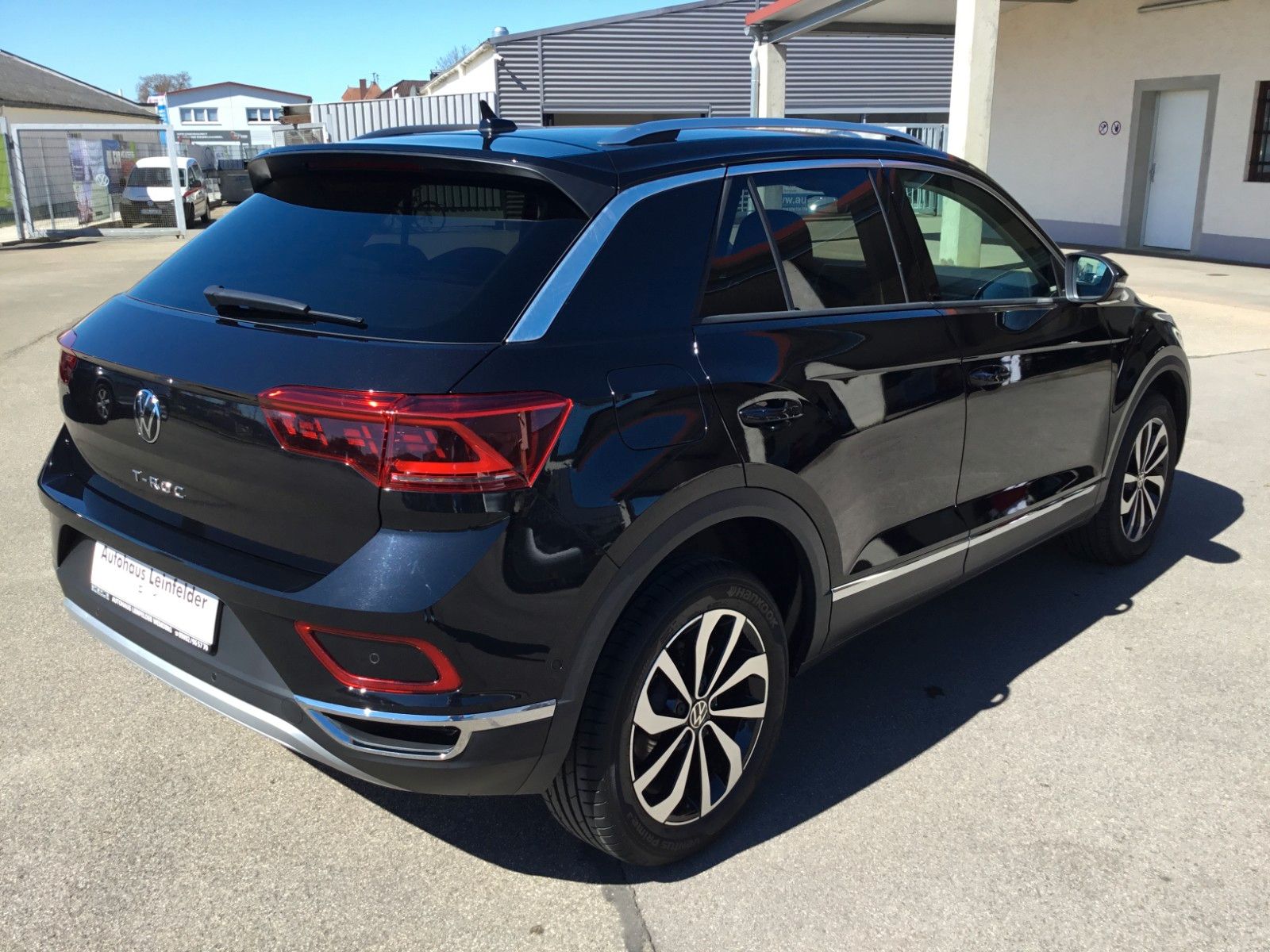 Fahrzeugabbildung Volkswagen T-Roc 1.5 TSI DSG Style+ACC+MatrixLED+Kessy+Navi