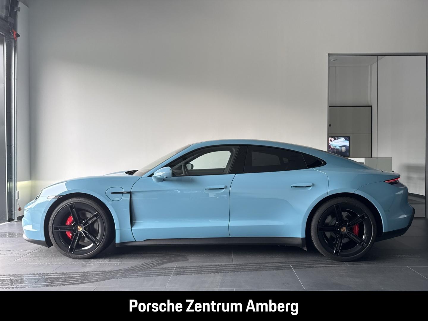 Porsche Taycan 4S SportChrono BOSE SoftClose Panoramadac