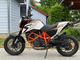 KTM 690 Duke R
