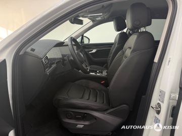 Volkswagen Touareg - 8