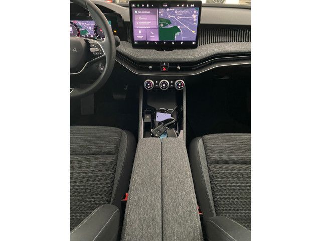 Superb Combi Selection 1.5 TSI DSG AHK+NAVI+KAME