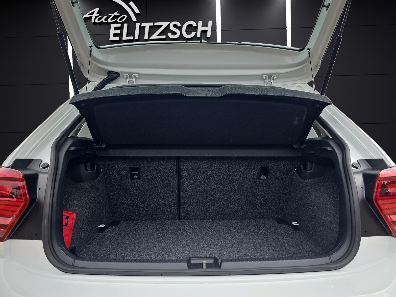 Fahrzeugabbildung Volkswagen Polo Comfortline TSI SHZ PDC DAB+ WeConnect Klim